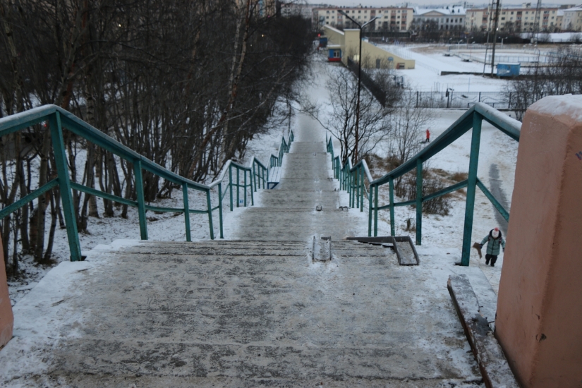 Начался капитальный ремонт трапа на ул. Душенова