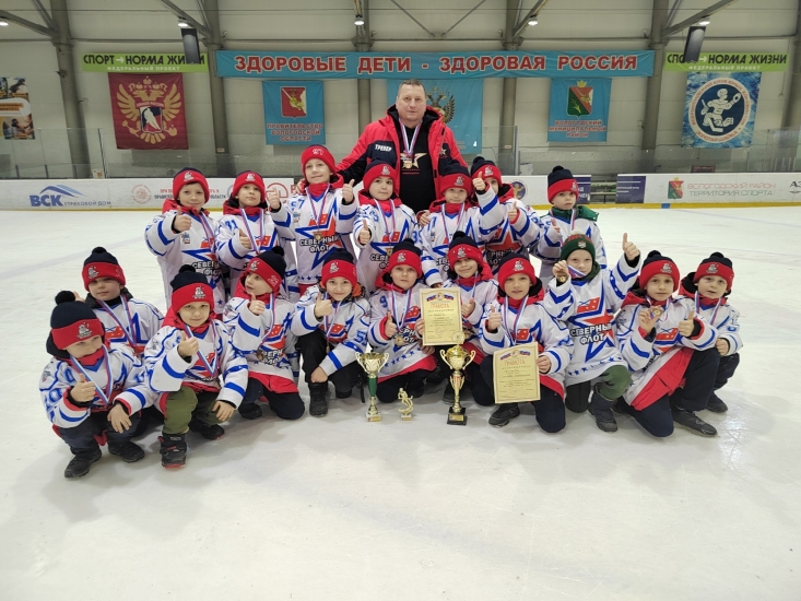 Команда "Северный флот. Юниоры" стала бронзовым призером Межрегионального турнира по хоккею с шайбой "Золотое кольцо"