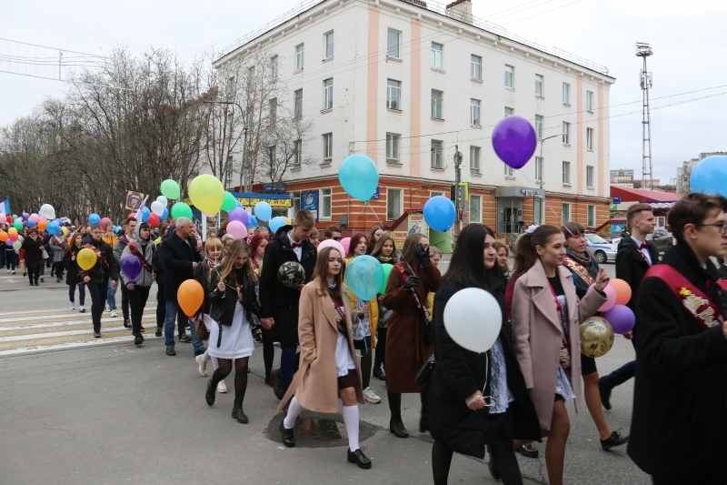 День 2019 году. Выпускники МАИ 2019. Гимназия Североморск выпуск 2016. Выпускной в Североморске школа полного дня. Североморск выпускники 2015.