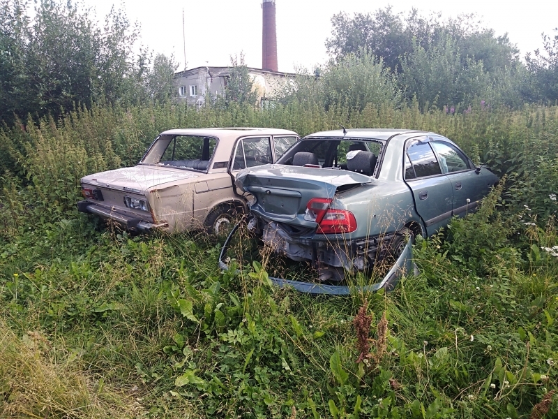 Автохлама нет. Заброшенные машины в Северодвинске. Брошенная машина в Северодвинске.