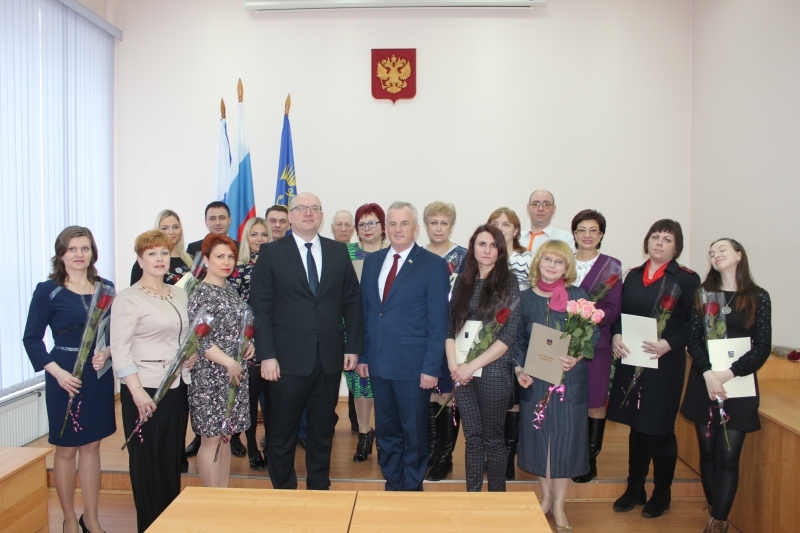 Североморск официальная. Администрация зато г Североморск. Управление финансов зато Североморск. Администрация г Североморск Мурманской области. Работники администрации Североморск.