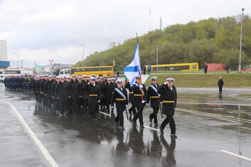 Какая погода в североморске. Парад в Североморске се. 01 Июня день образования Северного флота. Праздник в Североморске сегодня. Обстановка в Североморске сегодня.