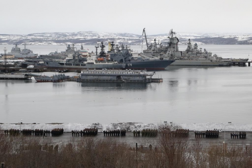 Военнослужащие приступили к тренировкам военных парадов