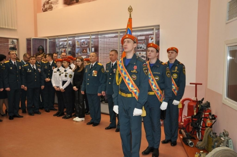 Поздравили с Днем спасателя