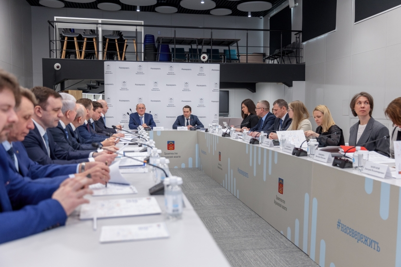 Губернатор Андрей Чибис и заместитель Председателя Правления ПАО «Газпром» Виталий Маркелов провели заседание рабочей группы по газификации Мурманской области