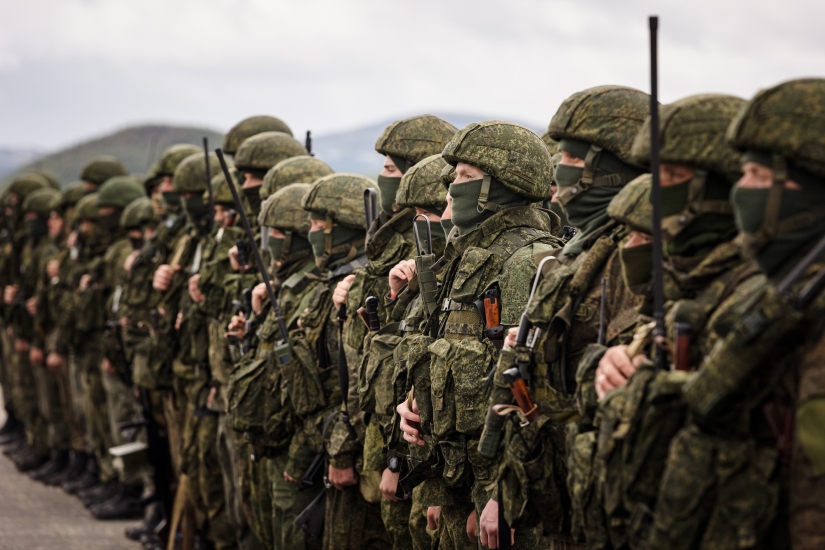 Выплату для участников СВО из числа военнослужащих по контракту увеличили