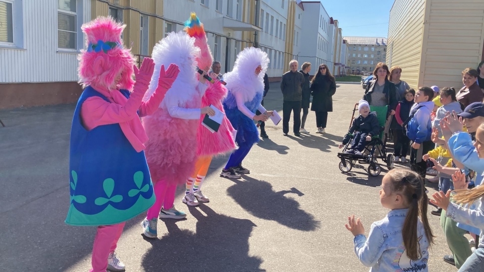 В Североморске прошла ежегодная городская акция «Рисунок на асфальте»