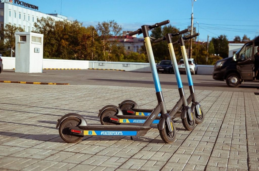 В Мурманске вновь начал работать прокат самокатов