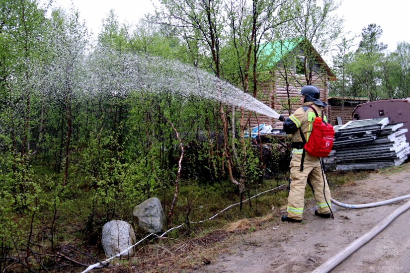 О ландшафтных пожарах и пожарной защищенности объектов здравоохранения и образования
