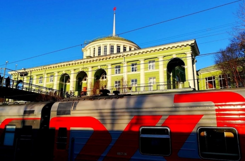 Дети до семи лет смогут бесплатно ездить на поездах пригородного сообщения