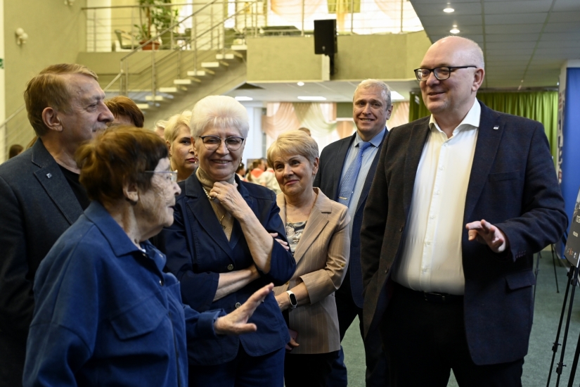 Глава ЗАТО Владимир Евменьков встретился с почетными гражданами Североморска