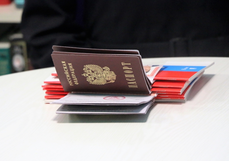 Состоялось торжественное вручение паспортов 14-летним североморцам
