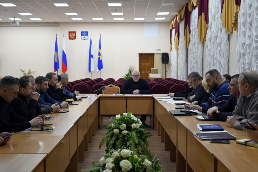 «Коммунальный час»: содержание придомовых и устранение последствий снегопада