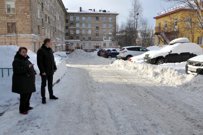 Мунконтроль проверил расчистку путей к детским садам