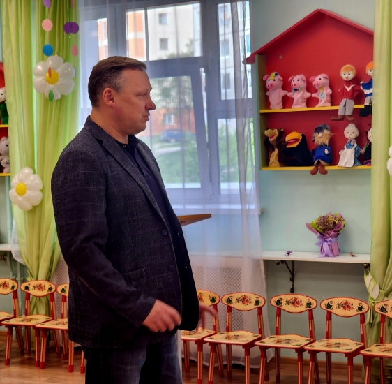 Глава ЗАТО г.Североморск Олег Прасов встретился с коллективом детского сада № 51