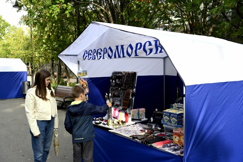 Пятница, а значит, на улице Сафонова развернулась ярмарка!