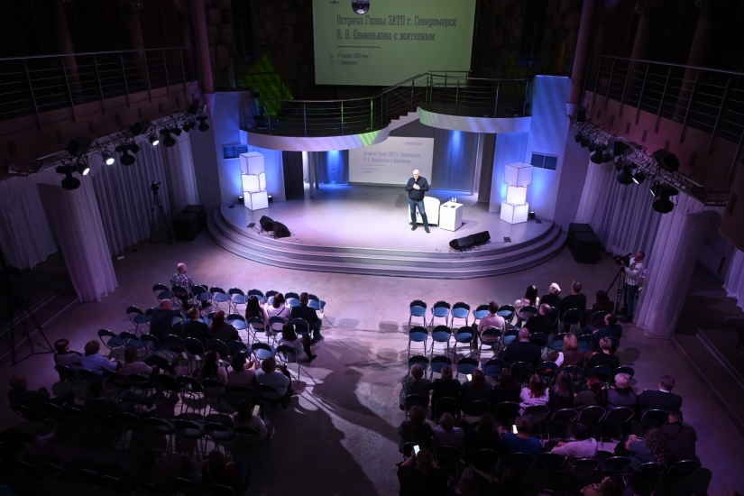 Глава ЗАТО Североморск Владимир Евменьков ответил на вопросы североморцев 