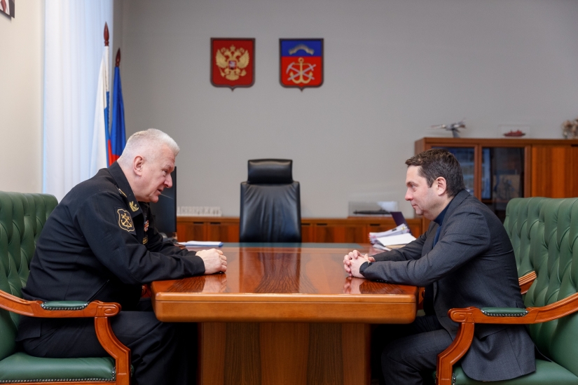 Главнокомандующий ВМФ Николай Евменов высоко оценил помощь Мурманской области участникам СВО