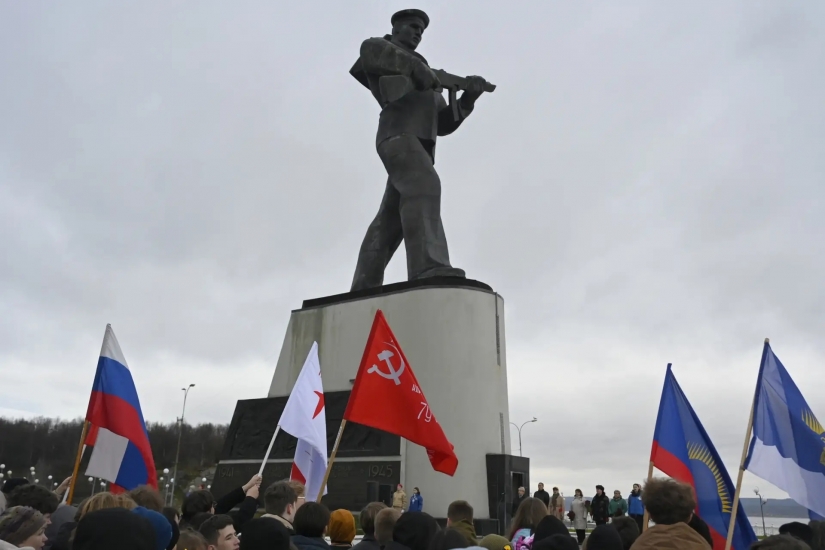 С Днем защитника Отечества! 