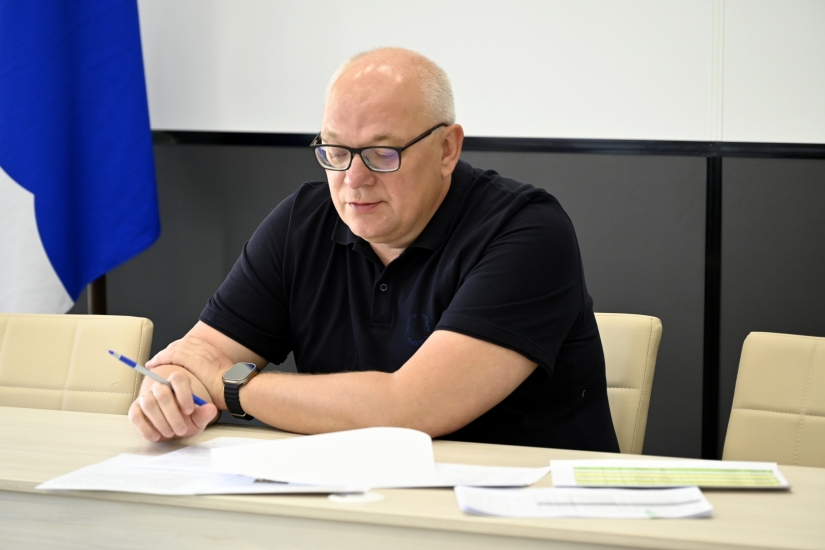 Прошел традиционный "коммунальный час"