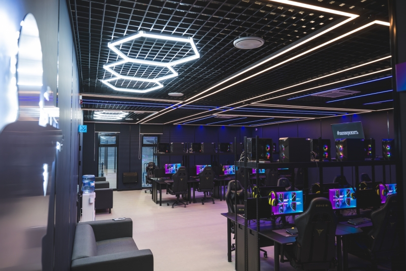 В Мурманске открыли первый в регионе фиджитал-центр